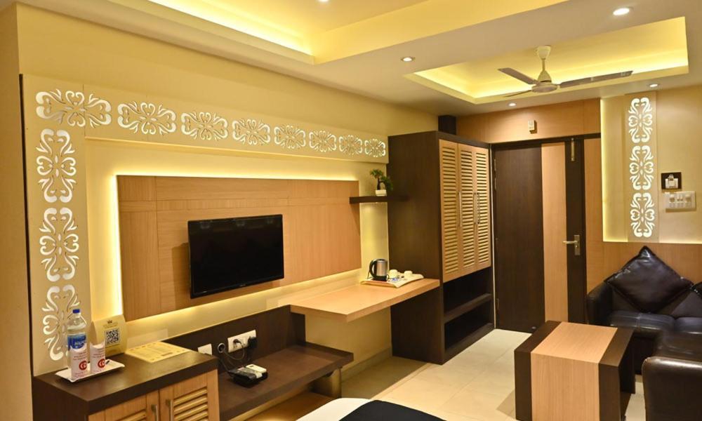 Hotel Royal Cottage Kanpur Buitenkant foto