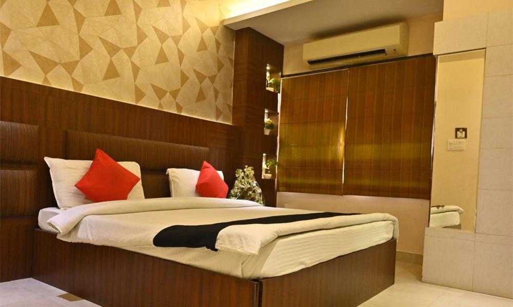 Hotel Royal Cottage Kanpur Buitenkant foto
