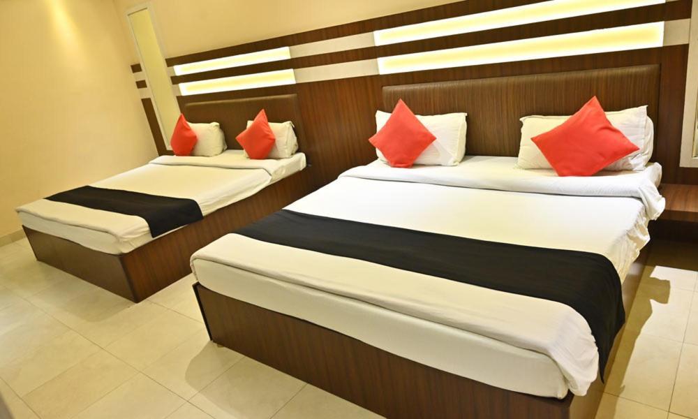 Hotel Royal Cottage Kanpur Buitenkant foto
